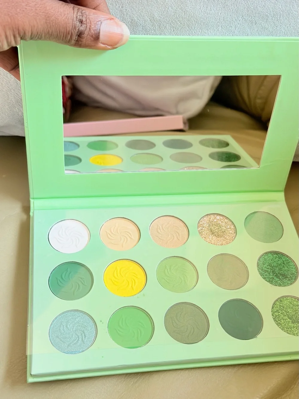 Avocado Green Eyeshadow Palette - Vibrant Green Shades